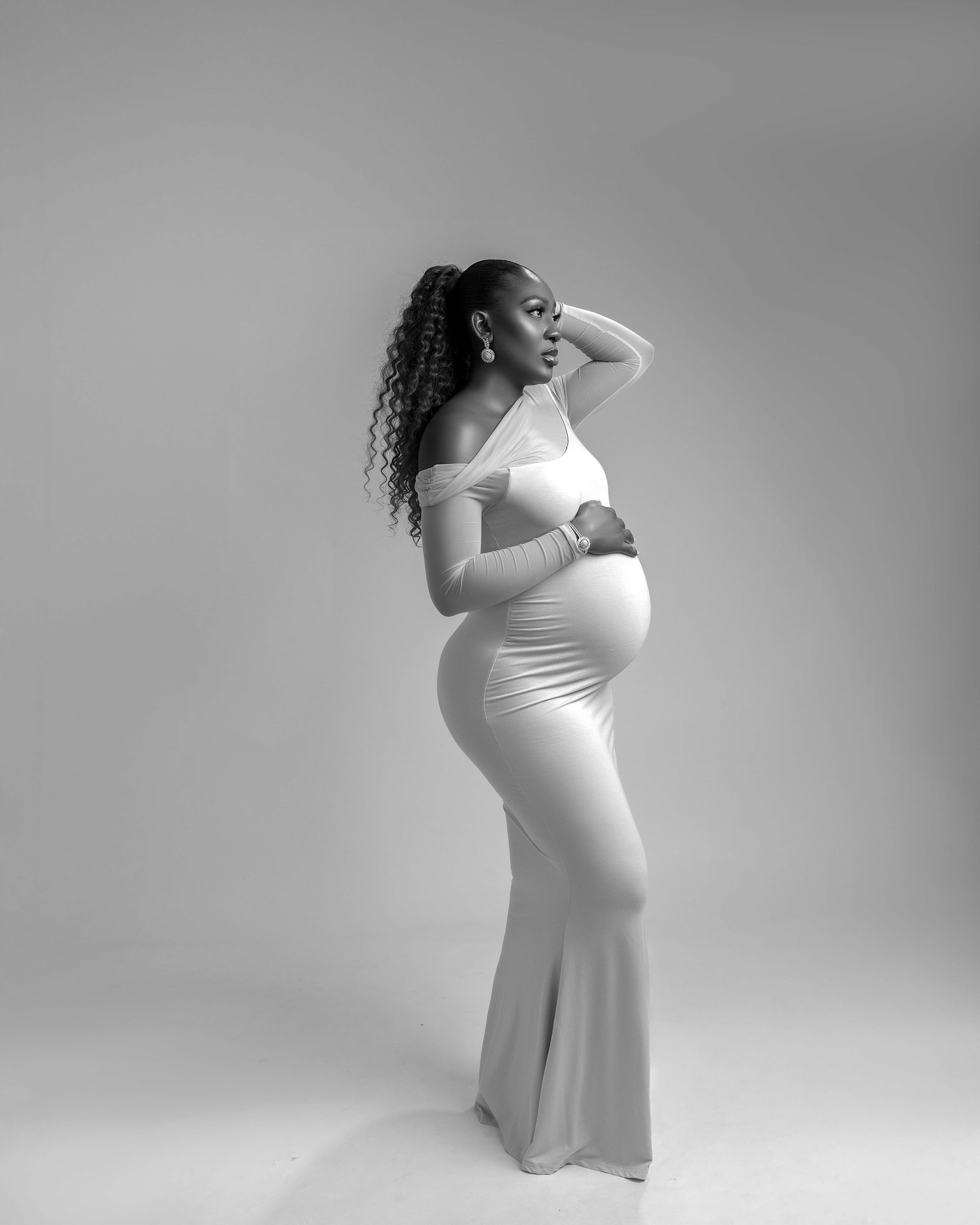 Artistic maternity photography